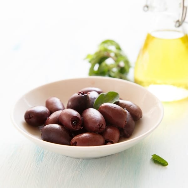photo of bowl of kalamata olives representing kalamata extra virgin olive oil