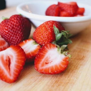 photo of strawberries representing strawberry balsamic vinegar
