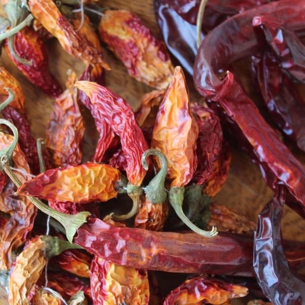 photo of chipotle peppers representing chipotle olive oil